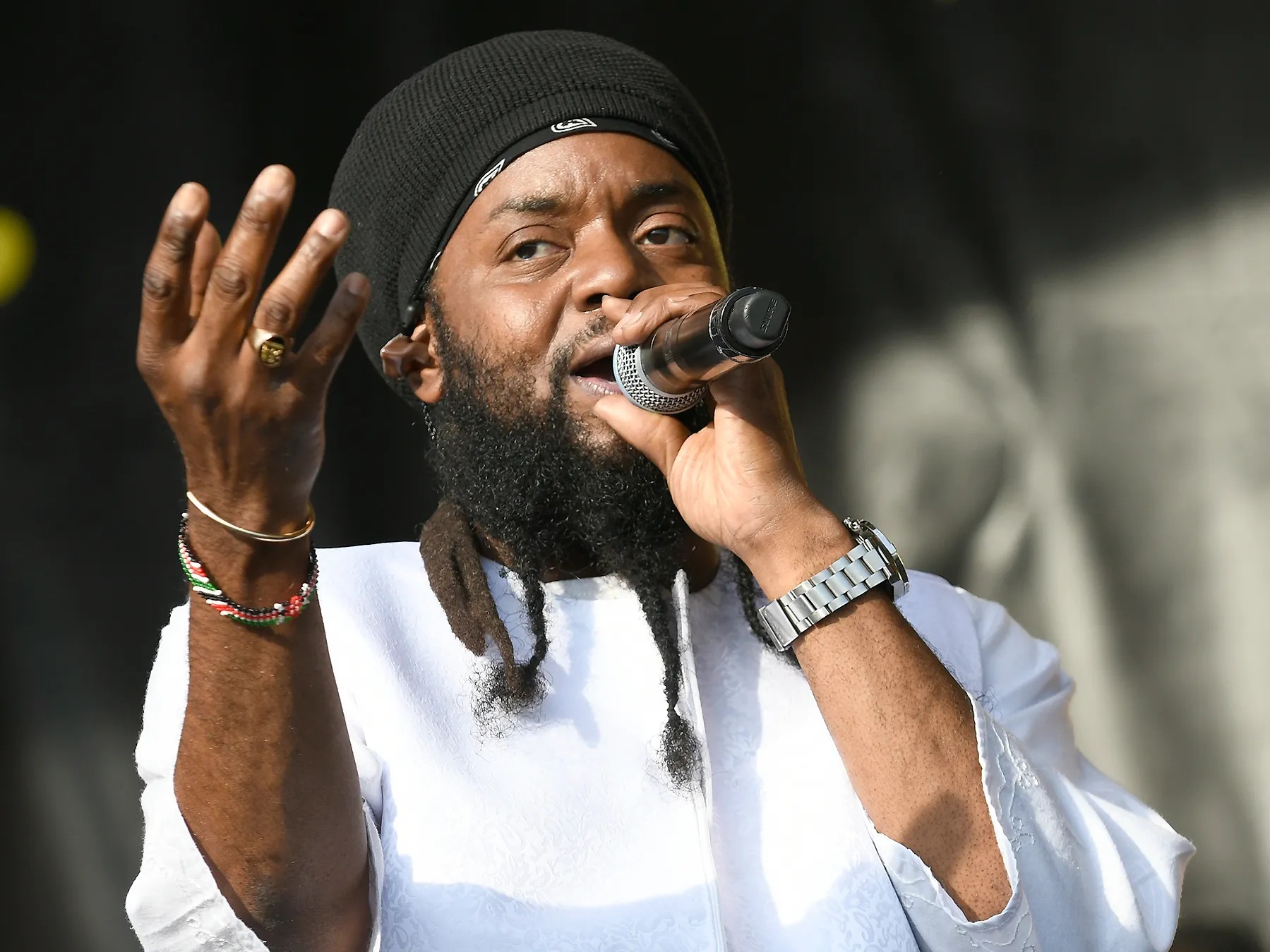 One Guitar, 50K Crowd: Esh Morgan's Reggae Land "A Team" Clip Clears 400K